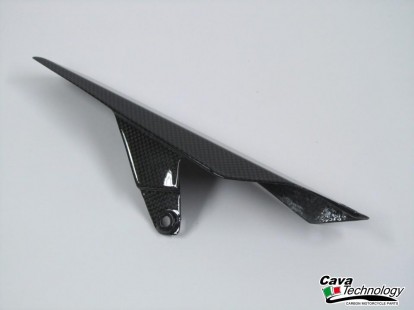 Protezione Superiore 
Catena in carbonio per MV AGUSTA Brutale Dragster 
800